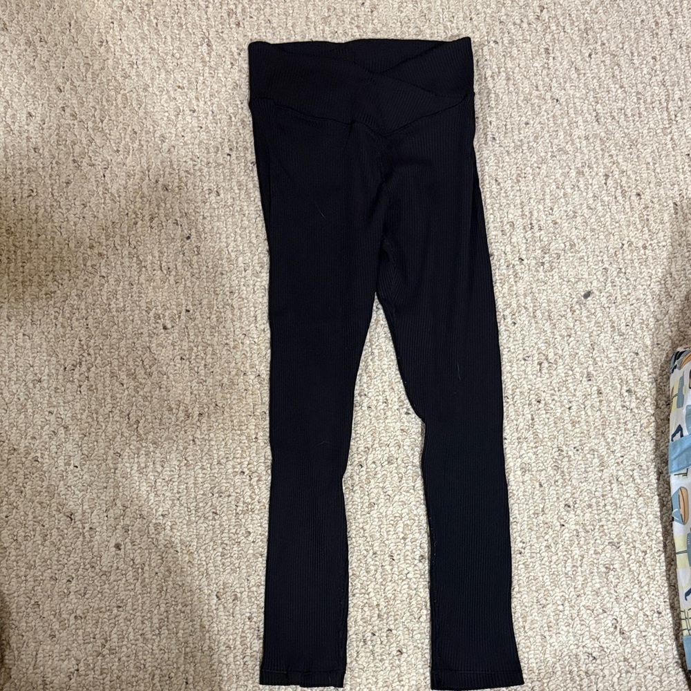 Aeropostale Women's Black Ribbed Leggings